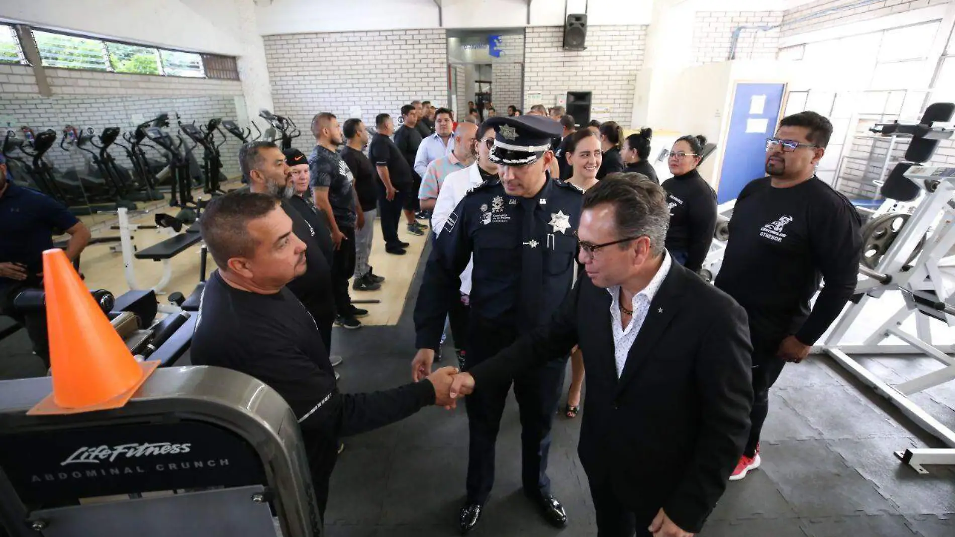 Reconocen a policías de Guadalajara